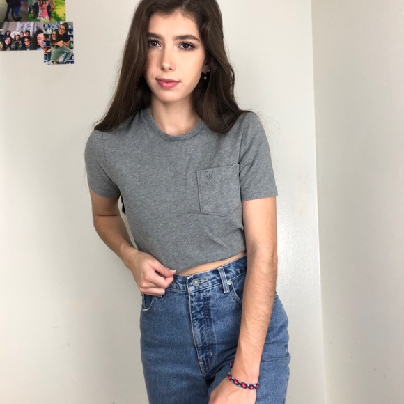 SOLD🛒 HIGH QUALITY GREY POCKET TEE - Picture 2 of 4